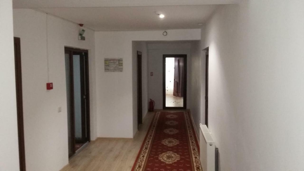 Pensiunea Poiana Soarelui Brates 외부 사진